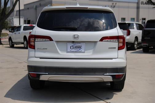 2020 Honda Pilot Touring 8-Passenger