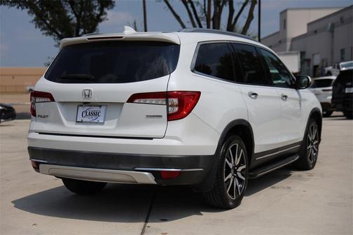 2020 Honda Pilot Touring 8-Passenger