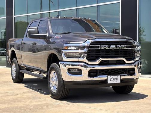 2025 RAM 2500 Tradesman Crew Cab 4x4 6'4' Box