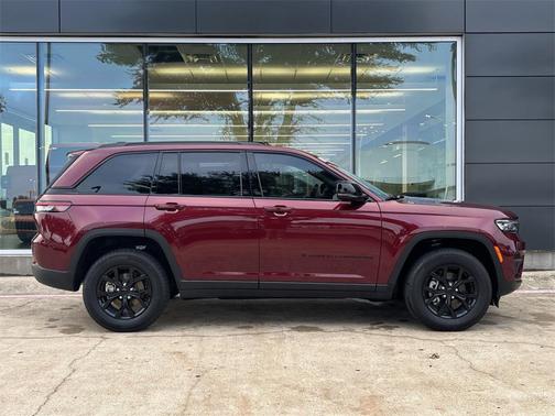 2025 Jeep Grand Cherokee Altitude