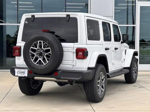 2025 Jeep Wrangler 4-Door Sahara 4x4