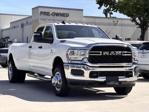 2024 RAM 3500 Tradesman Crew Cab 4x4 8' Box
