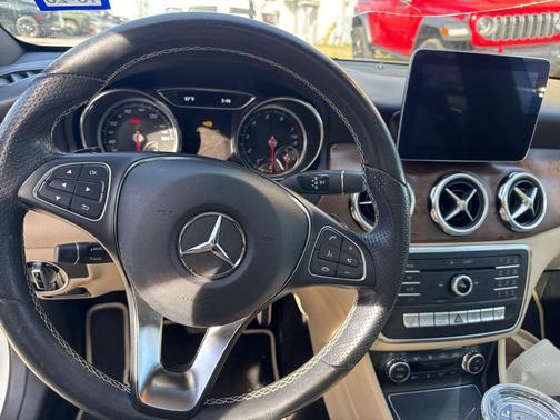 2020 Mercedes-Benz GLA 250 Base