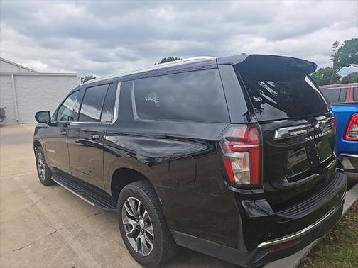 2022 Chevrolet Suburban LT