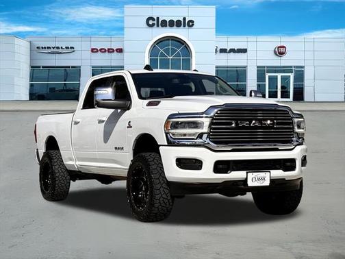 2023 RAM 2500 Laramie Crew Cab 4x4 6'4' Box