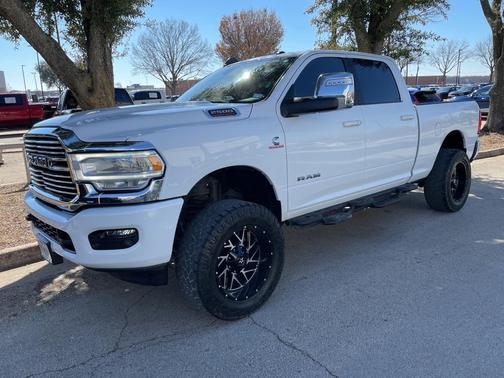 2023 RAM 2500 Laramie Crew Cab 4x4 6'4' Box