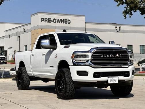 2023 RAM 2500 Laramie Crew Cab 4x4 6'4' Box