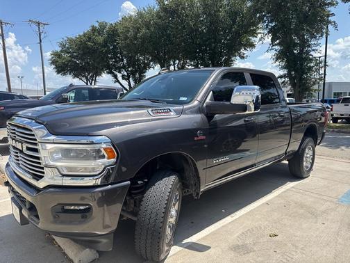 2024 RAM 2500 Laramie Crew Cab 4x4 6'4' Box