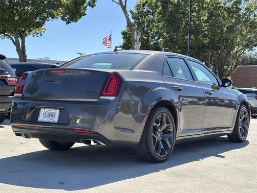 2021 Chrysler 300 S
