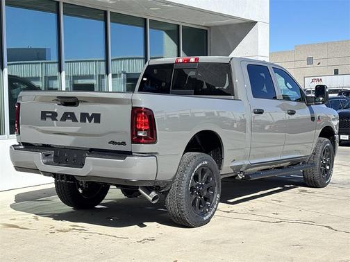 2026 RAM 2500 Tradesman Crew Cab 4x4 6'4' Box