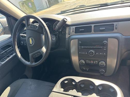 2010 Chevrolet Suburban 1500 LS
