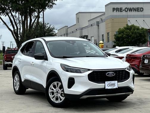 Oxford White 2025 Ford Escape Active