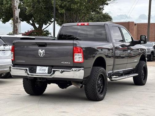 2023 RAM 2500 Big Horn Crew Cab 4x4 6'4' Box