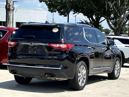Mosaic Black Metallic 2019 Chevrolet Traverse Premier