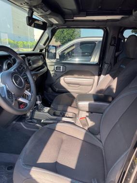 Black Clearcoat 2023 Jeep Wrangler 4xe Rubicon