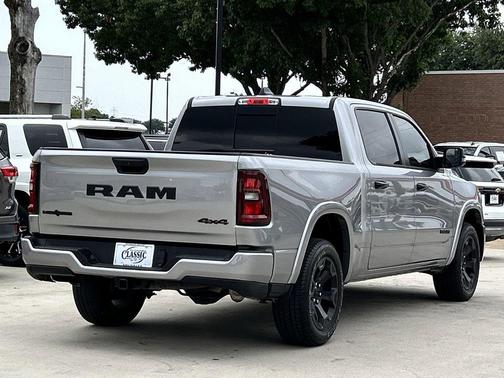Billet Silver Metallic Clearcoat 2025 RAM 1500 Big Horn/Lone Star