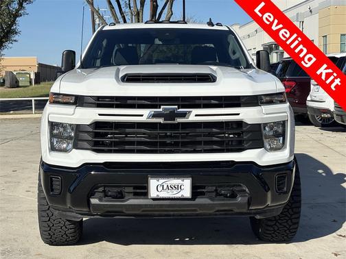 2024 Chevrolet Silverado 2500 Custom