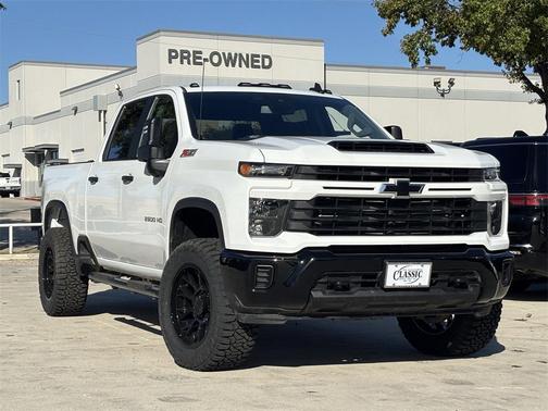 2024 Chevrolet Silverado 2500 Custom