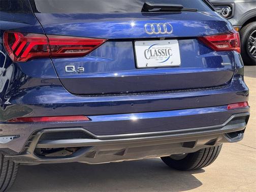 2022 Audi Q3 45 S line Premium