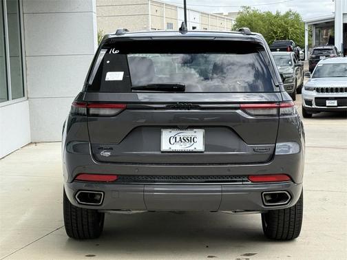 2025 Jeep Grand Cherokee Summit