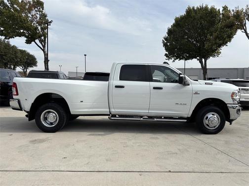 2024 RAM 3500 Big Horn Crew Cab 4x4 8' Box