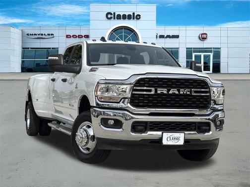 2024 RAM 3500 Big Horn Crew Cab 4x4 8' Box