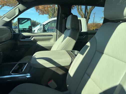 2025 Chevrolet Silverado 2500 LTZ