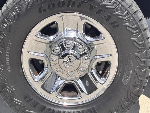 2022 RAM 2500 Tradesman Crew Cab 4x4 6'4' Box