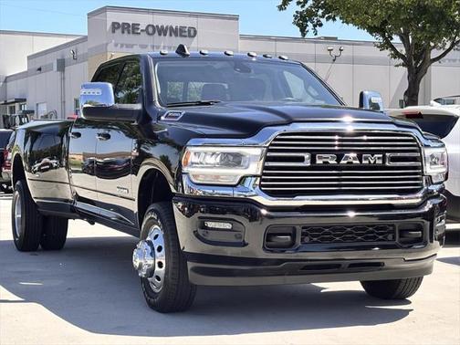 2024 RAM 3500 Laramie Crew Cab 4x4 8' Box