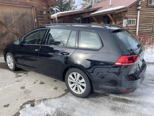2017 Volkswagen Golf SportWagen TSI S