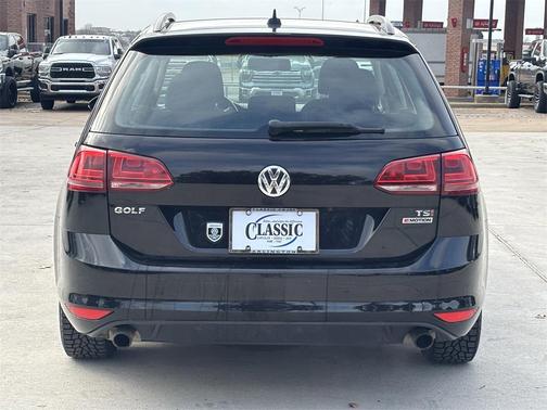 2017 Volkswagen Golf SportWagen TSI S