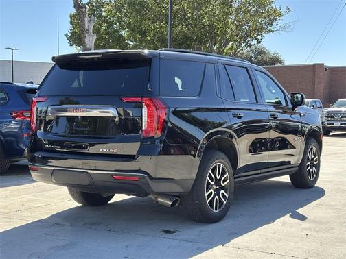 2023 GMC Yukon 4WD AT4