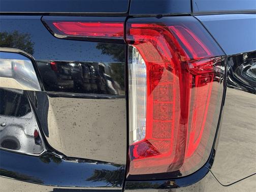 2023 GMC Yukon 4WD AT4