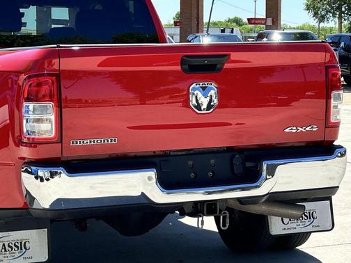 Flame Red Clearcoat 2024 RAM 3500 Big Horn Crew Cab 4x4 8' Box