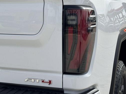 2025 GMC Sierra 2500 AT4