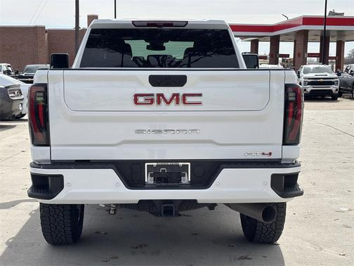 2025 GMC Sierra 2500 AT4