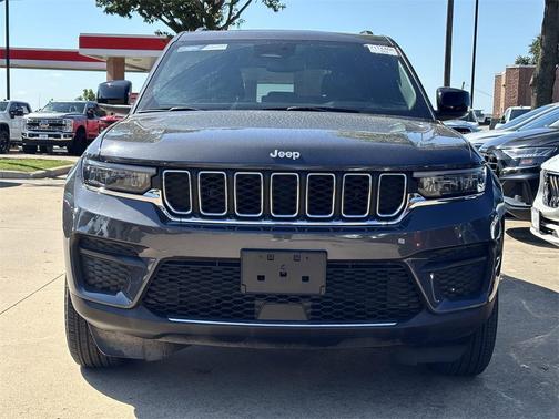 2024 Jeep Grand Cherokee Laredo