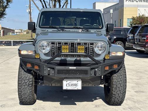 2025 Jeep Gladiator Nighthawk