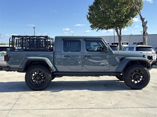2025 Jeep Gladiator Nighthawk