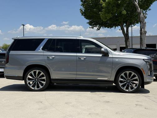 Argent Silver Metallic 2026 Cadillac Escalade Luxury