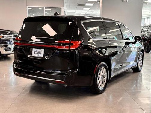 2025 Chrysler Pacifica L