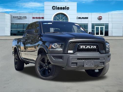 2024 RAM 1500 Classic Warlock Crew Cab 4x4 5'7' Box