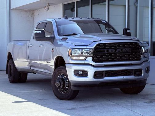 Billet Silver Metallic Clearcoat 2023 RAM 3500 Big Horn Crew Cab 4x4 8' Box