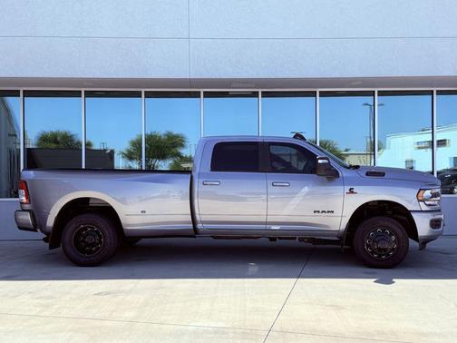 Billet Silver Metallic Clearcoat 2023 RAM 3500 Big Horn Crew Cab 4x4 8' Box