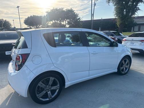 Summit White 2013 Chevrolet Sonic RS