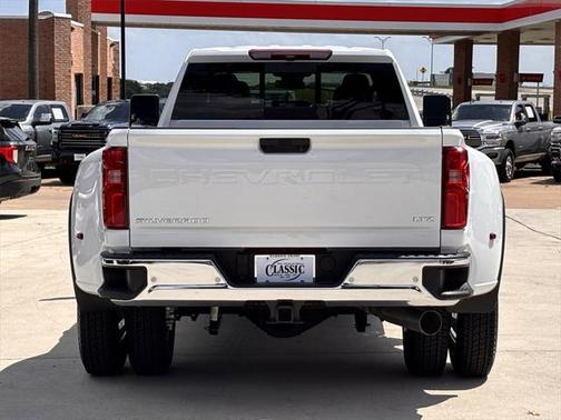2025 Chevrolet Silverado 3500 LTZ