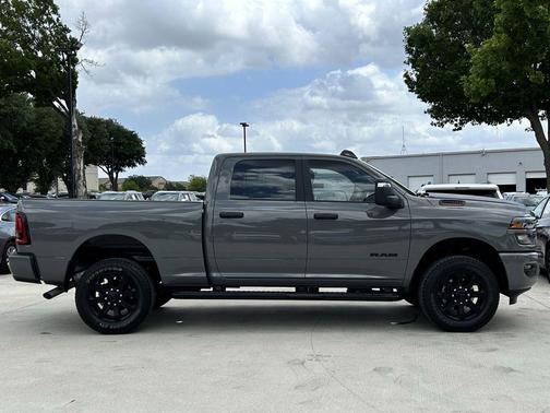 Ceramic Gray Clearcoat 2025 RAM 2500 Lone Star Crew Cab 4x4 6'4' Box