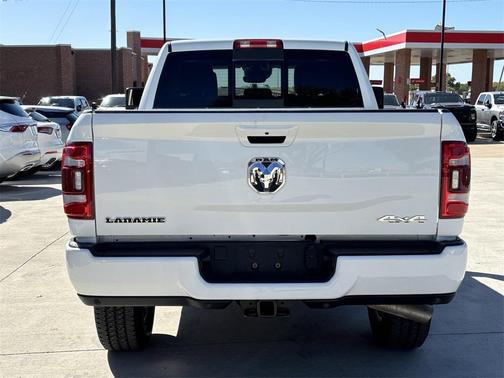 2024 RAM 2500 Laramie Crew Cab 4x4 6'4' Box
