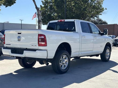 2024 RAM 2500 Laramie Crew Cab 4x4 6'4' Box