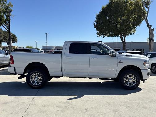 2024 RAM 2500 Laramie Crew Cab 4x4 6'4' Box